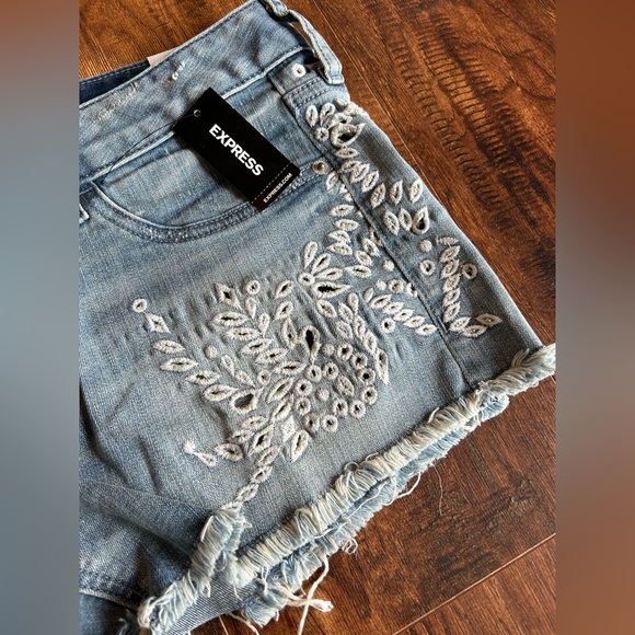 Express Embroidered Denim Cutoffs - Picture 2 of 8